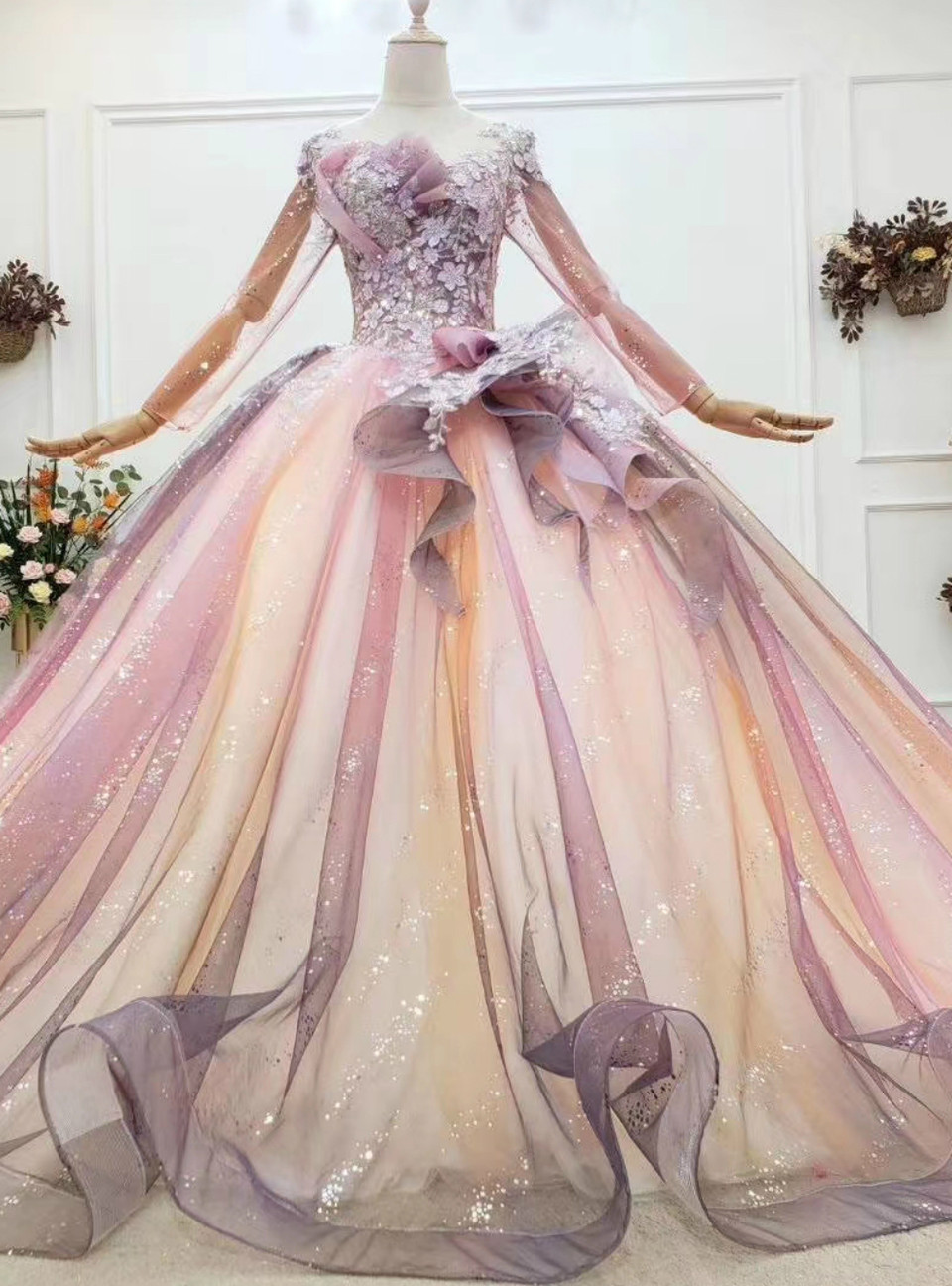Glamorous Long Ball Gown V-neck Tulle Burgundy Prom Dress