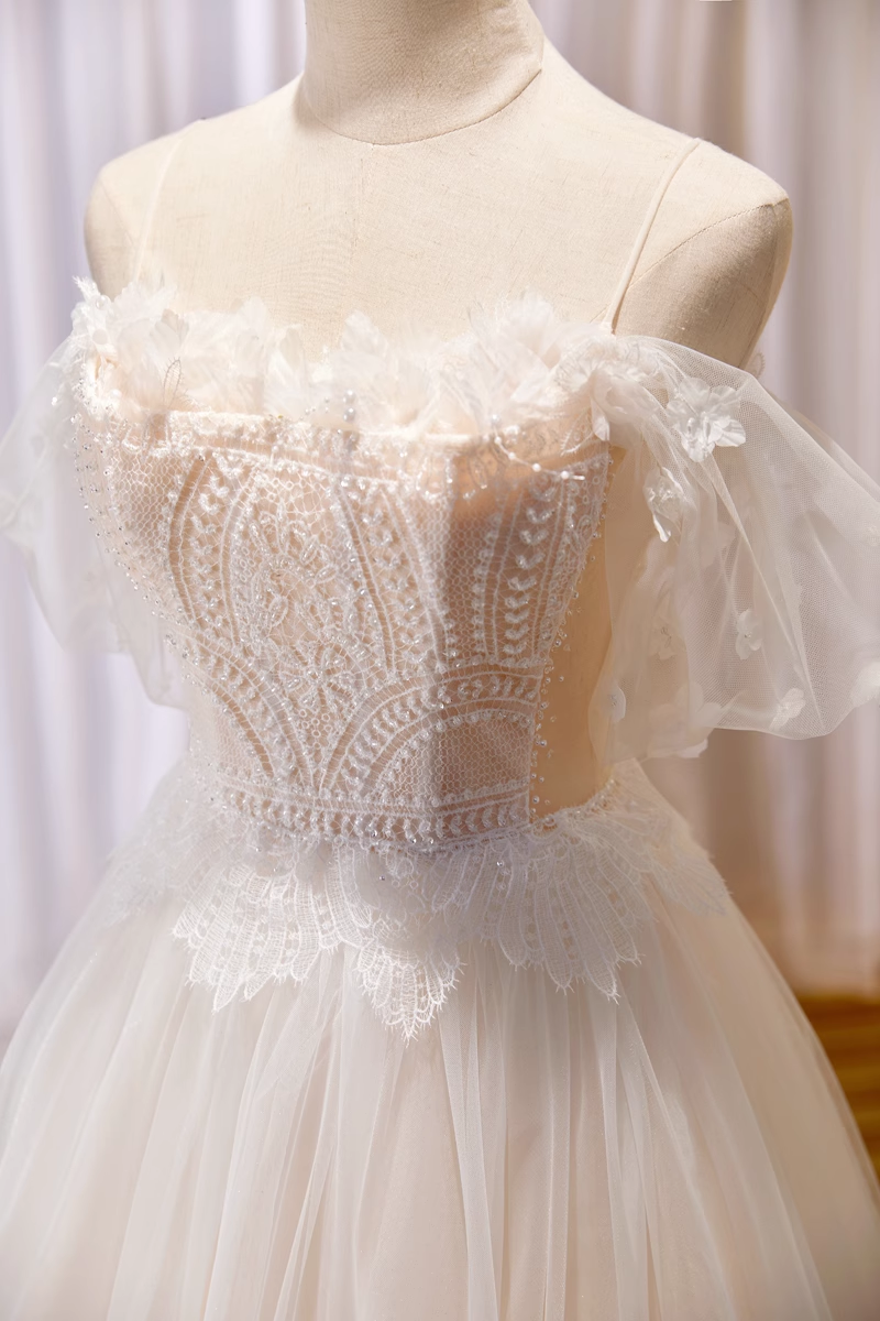 Lace and Chiffon Dresses with Spaghetti Straps Ivory
