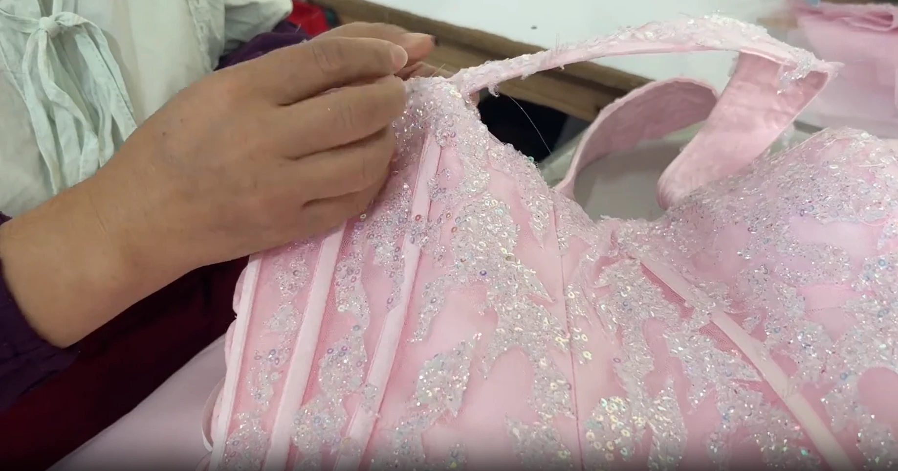 Hand sewing strap