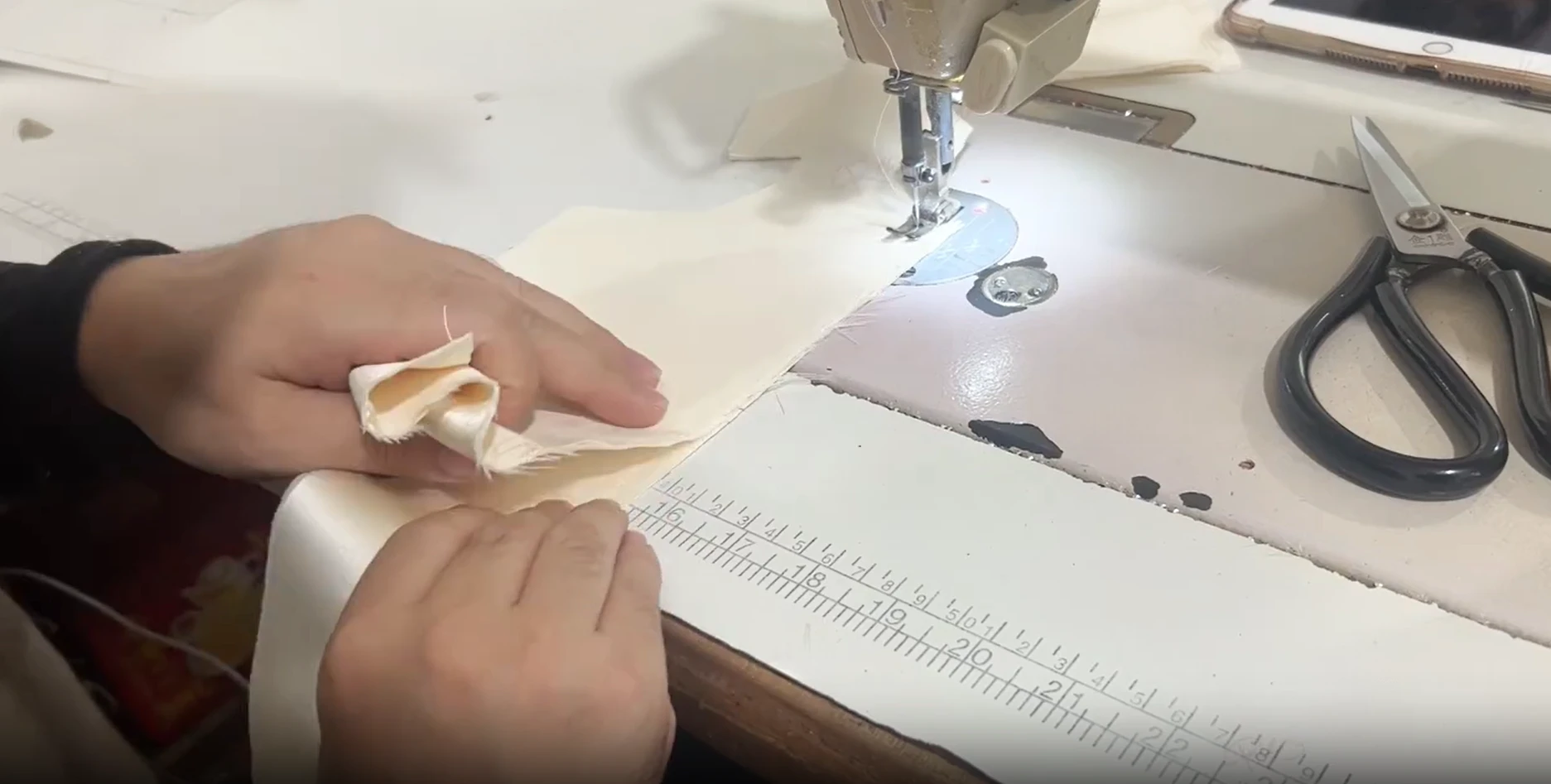 Sewing champagne satin fabric for a formal gown Sewing champagne satin fabric for a formal gown