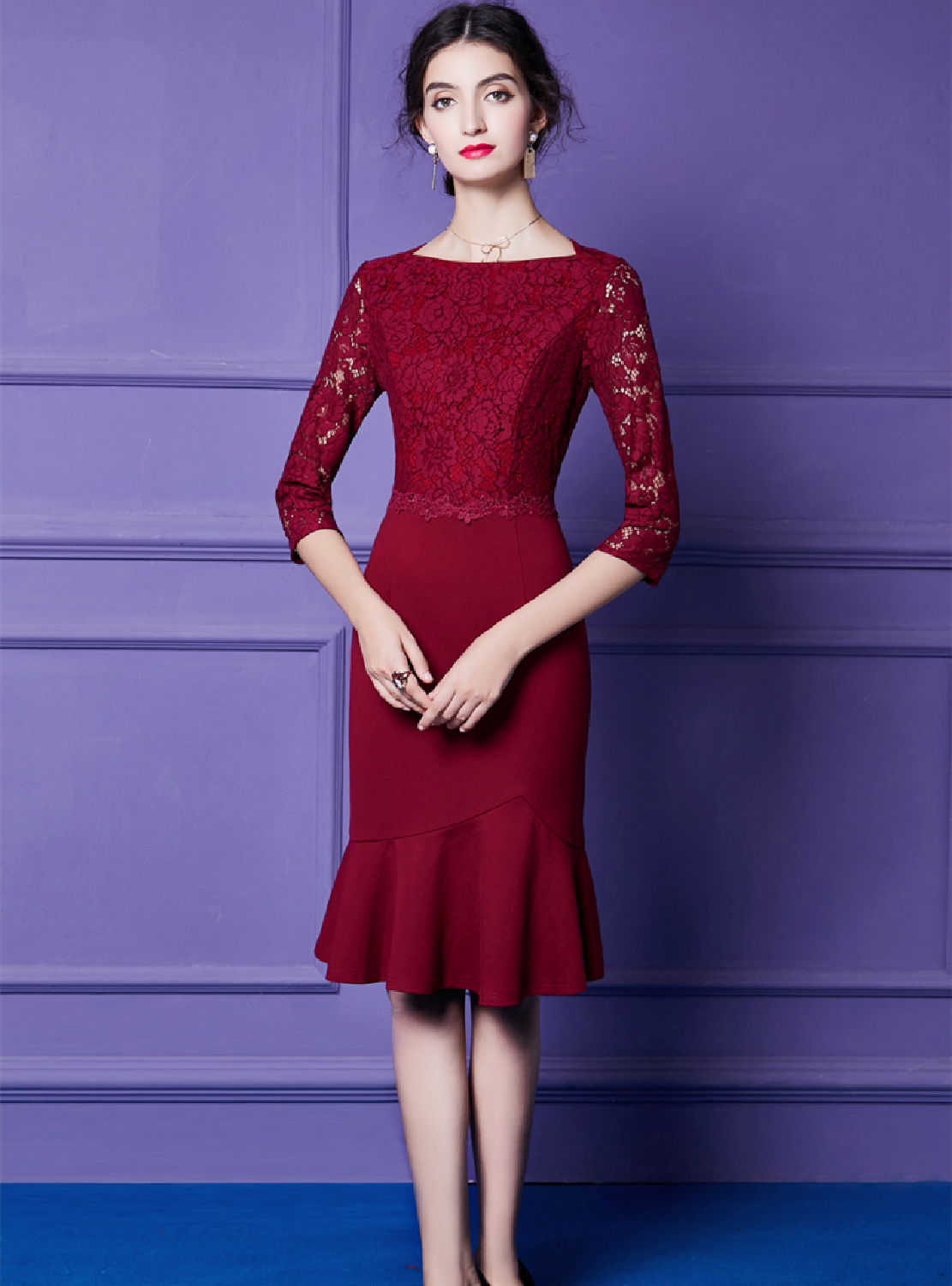 Knee Length Sheath Red Lace Homecoming Dress