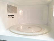 2 Quick and Easy Microwave Cleaning Tips