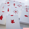 Boîtes à confiseries, dragées, petit cadeau, cookie emballé ou autre douceur : avec motif symbole religieux et rouge pour une confirmation Boîtes à confiseries, dragées, petit cadeau, cookie emballé ou autre douceur : avec motif symbole religieux et rouge pour une confirmation