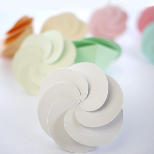 Kit 10 Boîtes à dragées Fleur pastel Mademoiselle