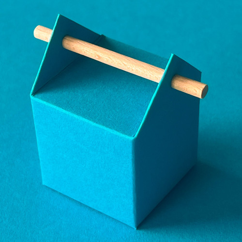 Boite et contenant à dragées couleur bleu cobalt ou bleu Tabriz