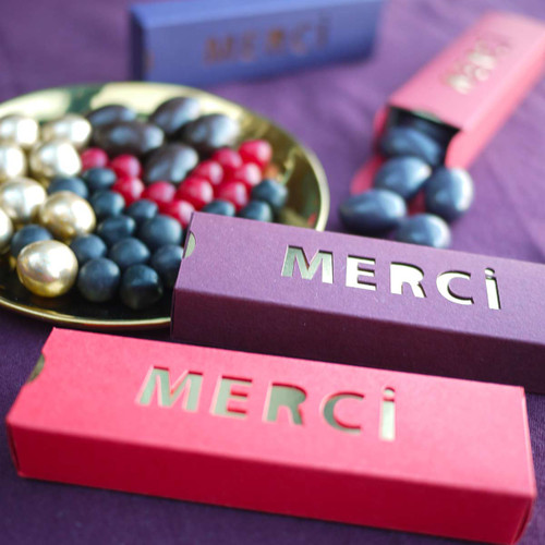 Boîte cadeau de remerciements, "merci" doré miroir, chocolats et dragées haut de gamme