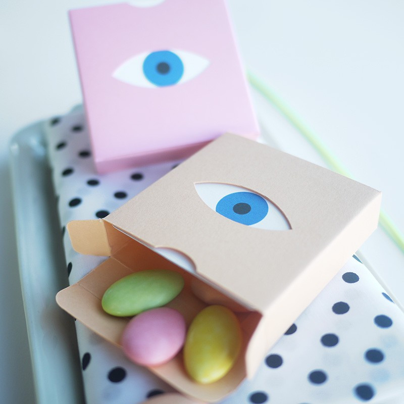 Boîte dragées Clin d'oeil pop