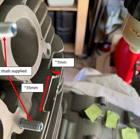 Single carb conversion for XT600E. Boost performance & throttle response with Mikuni TM38 Flatslide. Fits 1990–1995 models with side-facing air boots.