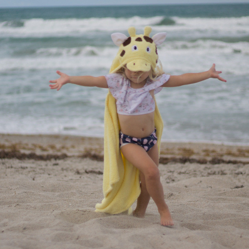 giraffe hooded towel