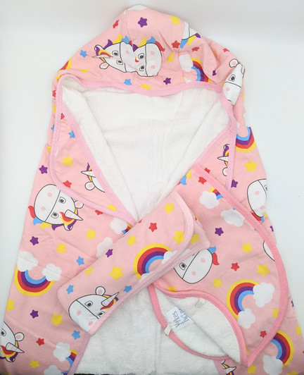 shower gift unicorn and rainbows