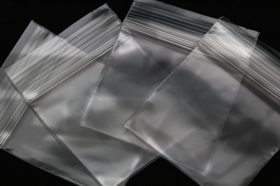 2" x 2" Plastic Zipper Bag 100 Pcs