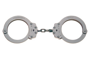 Peerless 702C Chain Link Oversized Handcuffs Peerless 702C Chain Link Oversized Handcuffs