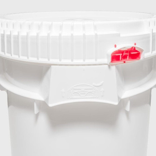 7.7-10.7 Gallon White HDPE Plastic Screw Top Pail Cover, UN Rated, Life Latch