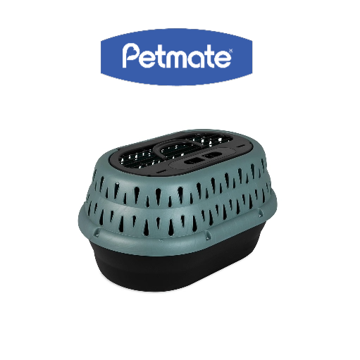 A variety of Petmate products