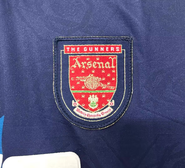 Arsenal 95/96 Men's Away Retro Long Sleeve Shirt