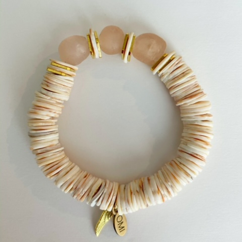 Sweet Pea with shell and 3 pink sea glass 10mm Sweet Pea with shell and 3 pink sea glass 10mm