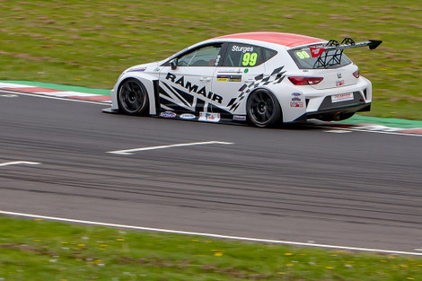 Ramair's SEAT wins at Castle Combe