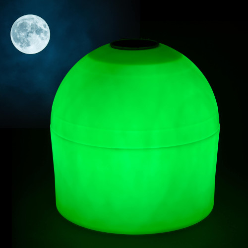 Solar-powered green LED buoy glowing at night with moonlight in the background – automatic dusk-to-dawn marine lighting Solar-powered green LED buoy glowing at night with moonlight in the background – automatic dusk-to-dawn marine lighting