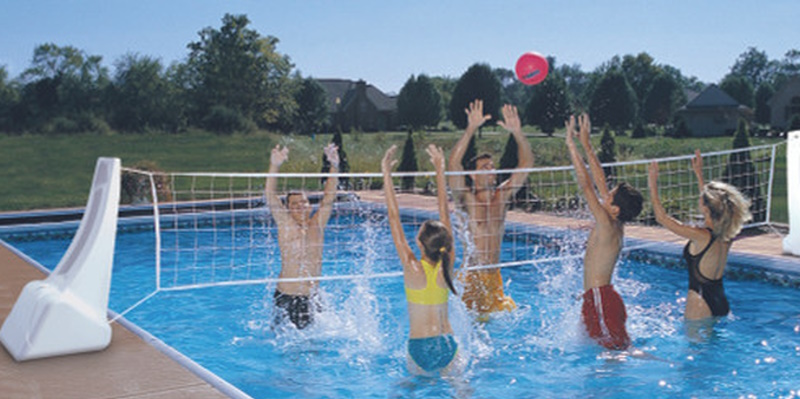 How to Host a Poolside Event