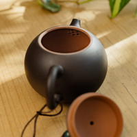 Clay gong fu teapot for traditional Chinese tea ceremony from The Jasmine Pearl Tea Co.