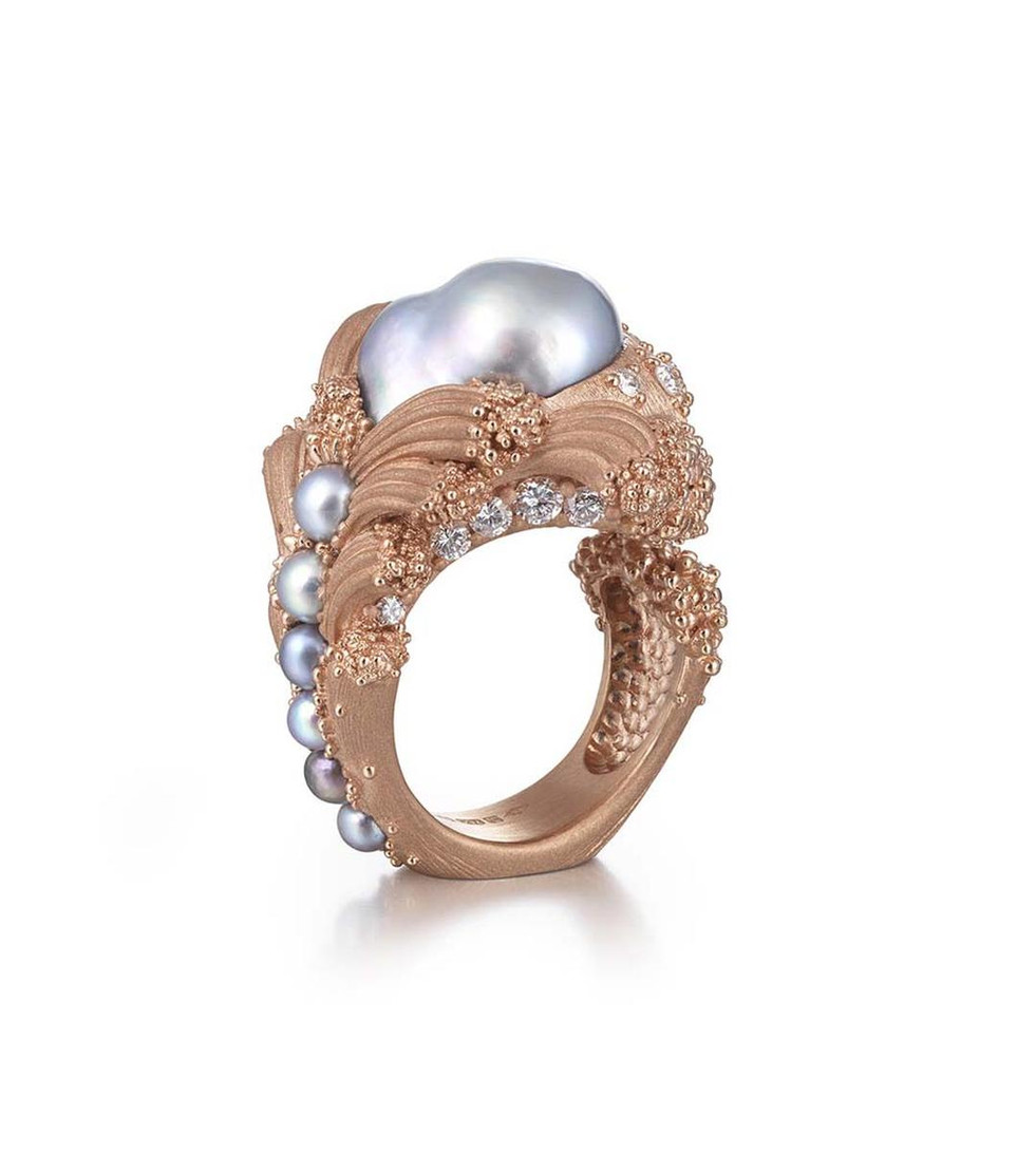 Wear Baroque Pearl Jewellery to show your personalities 