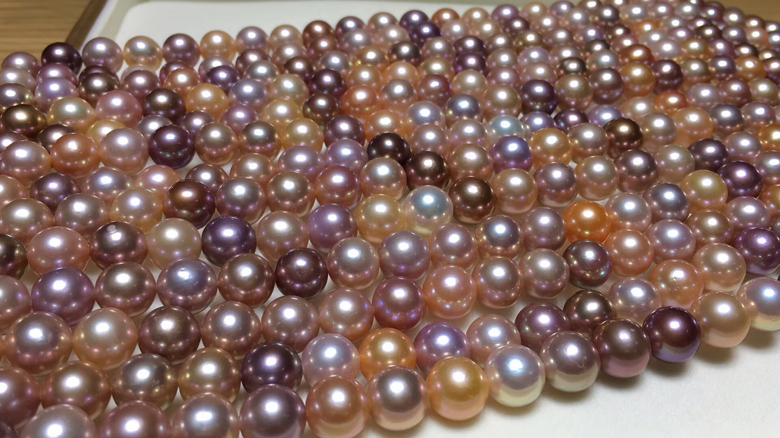 ​See the Rainbow in the Pearls