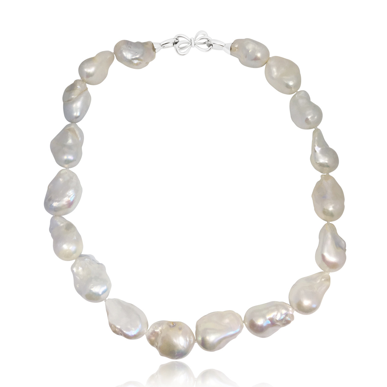 Regular Pearl Necklace