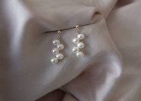 Vivian Oval Pearl Drop Earrings 