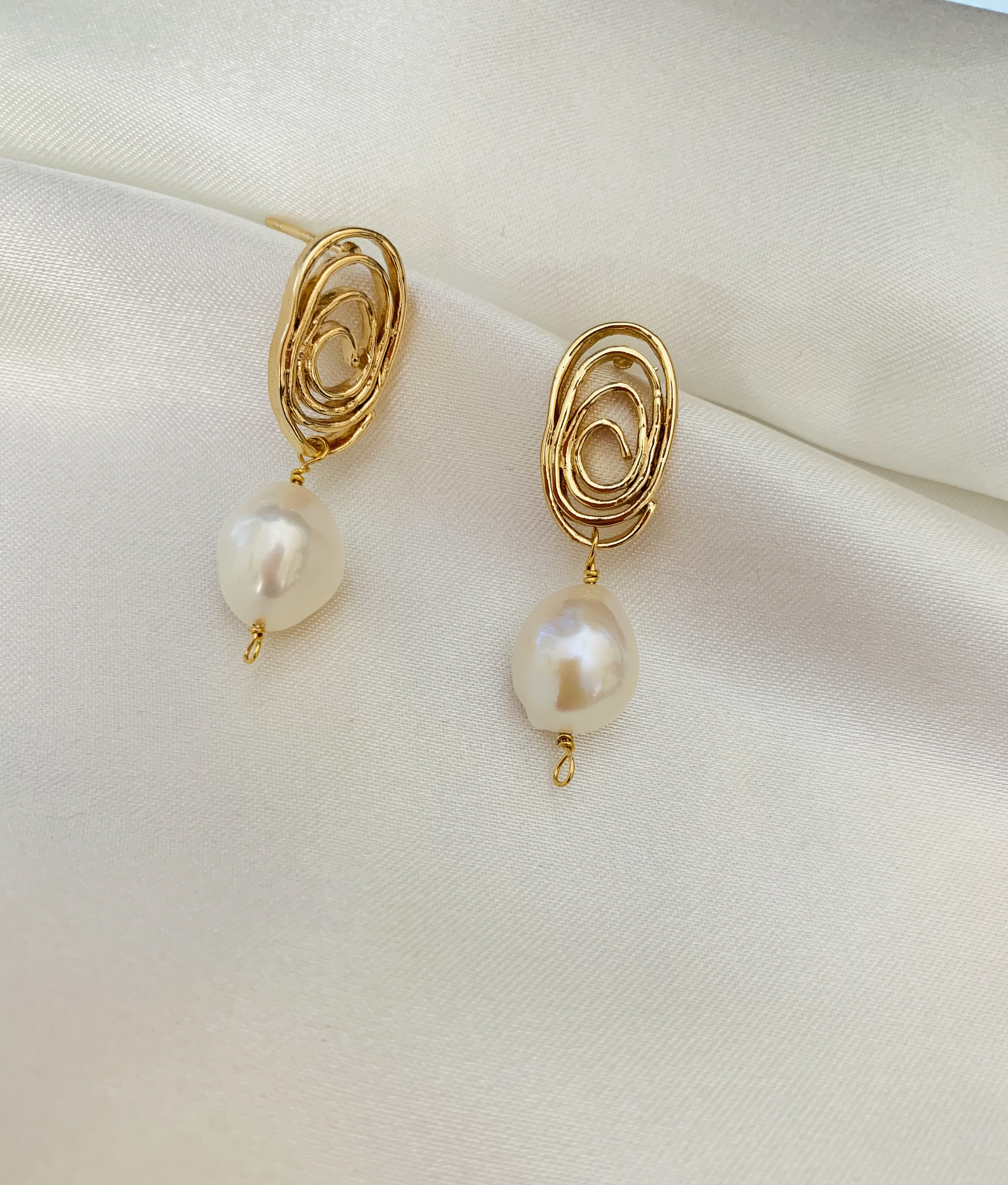 Supply Irregular alloy earrings simple pearl earrings design asymmetrical  earrings-