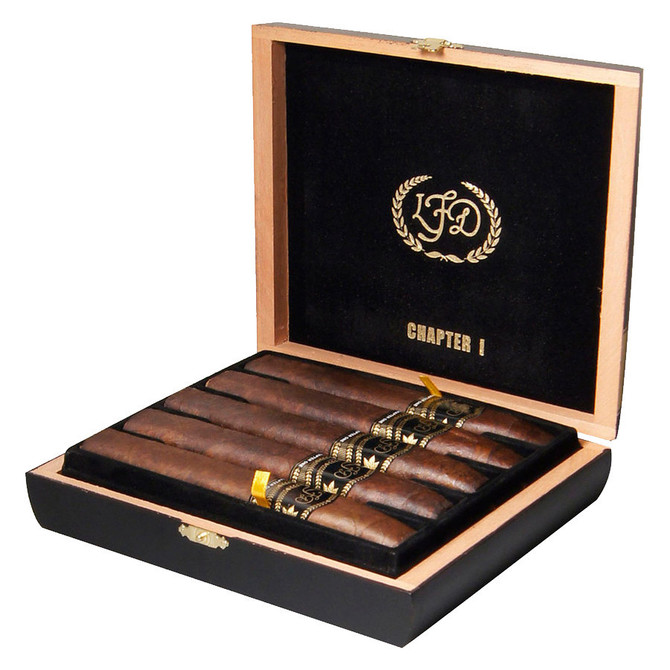 La Flor Dominicana Chapter One Chisel Box