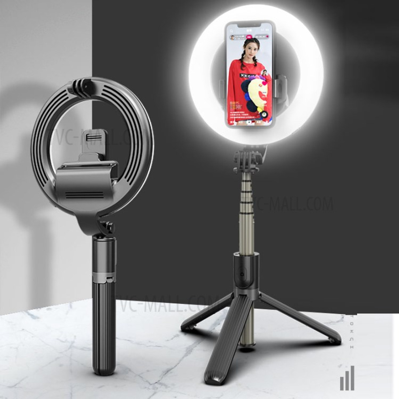 Wireless selfie stick with magnetic flash