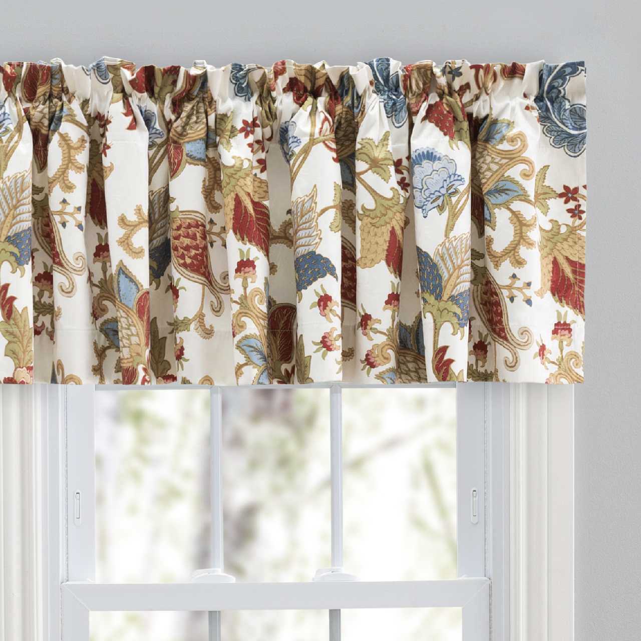 CAMBRIDGE - TAILORED VALANCE