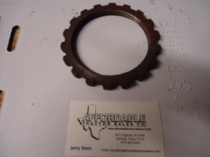 Adjusting nut only,if you need bearing seat please see part # 184.31.138-2