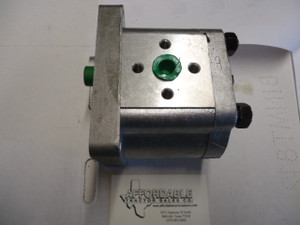 Backhoe pump 200,300,400
This is the rear mounted backhoe pump E310 used on most Jinma backhoes