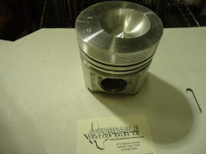 Piston head 2-cylinder engine