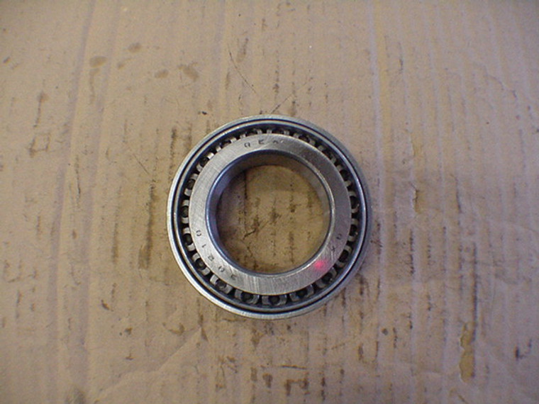 Rolling bearing 30210