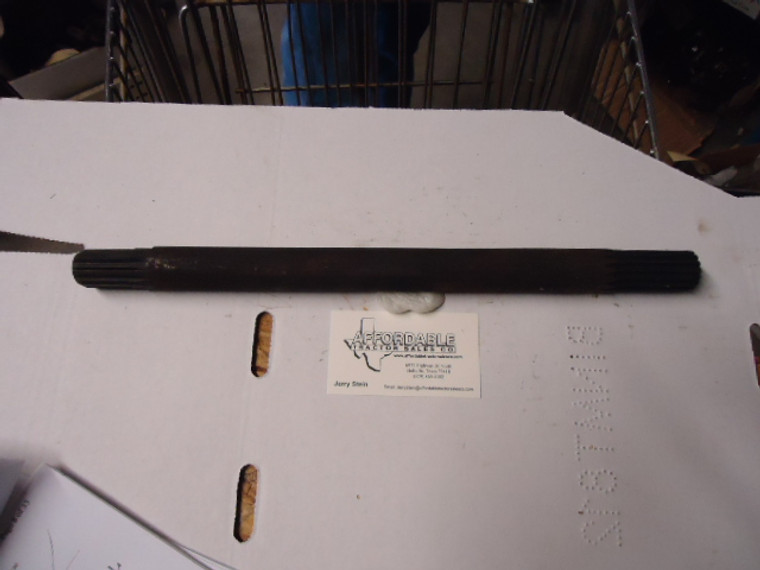 Front differential axle for the 20 hp,22 hp tractors( does not fit 25,28 hp tractor) see part # 254.31.102 12 1/2" long