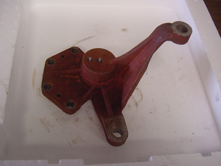 Left turn steering knuckle arm