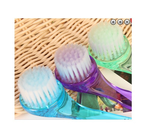Deep Pore Facial Cleansing Brush 
