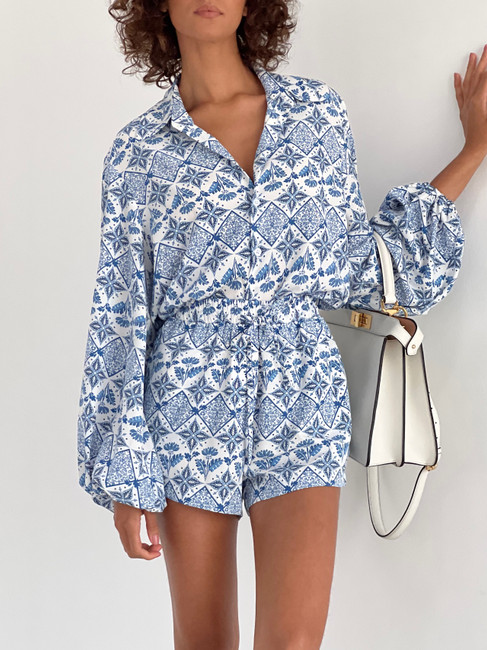 Capri Print Gathered Waist Shorts | Blue & White