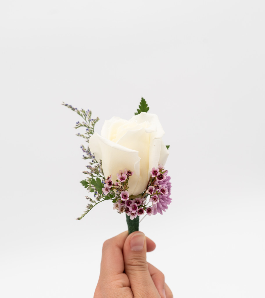 unique boutonniere gilbertsville pa