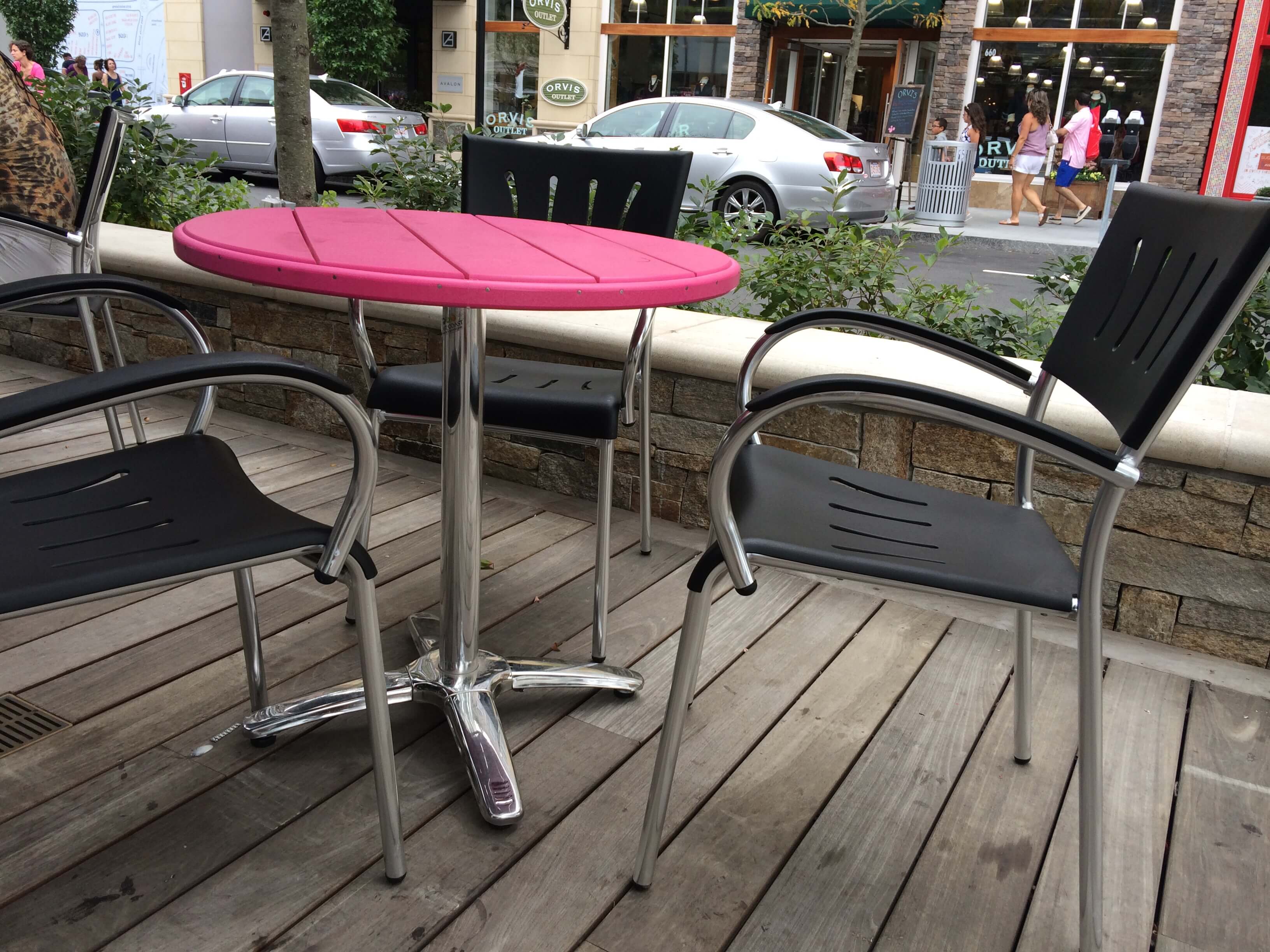Pink Tables Add Pizazz at J.P. Licks Pink Tables Add Pizazz at J.P. Licks