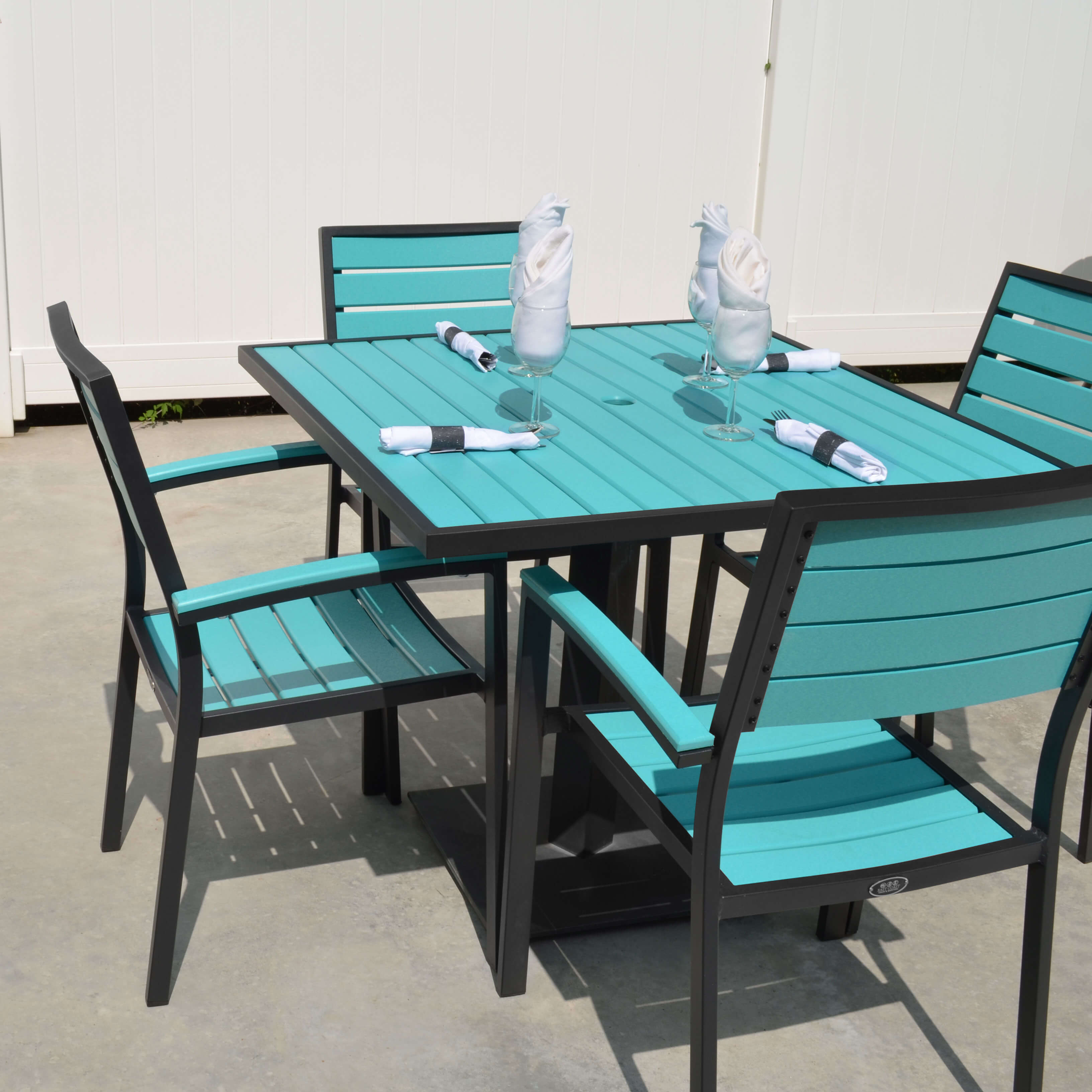 Add Color to Your Restaurant Patio with Poly Lumber Add Color to Your Restaurant Patio with Poly Lumber