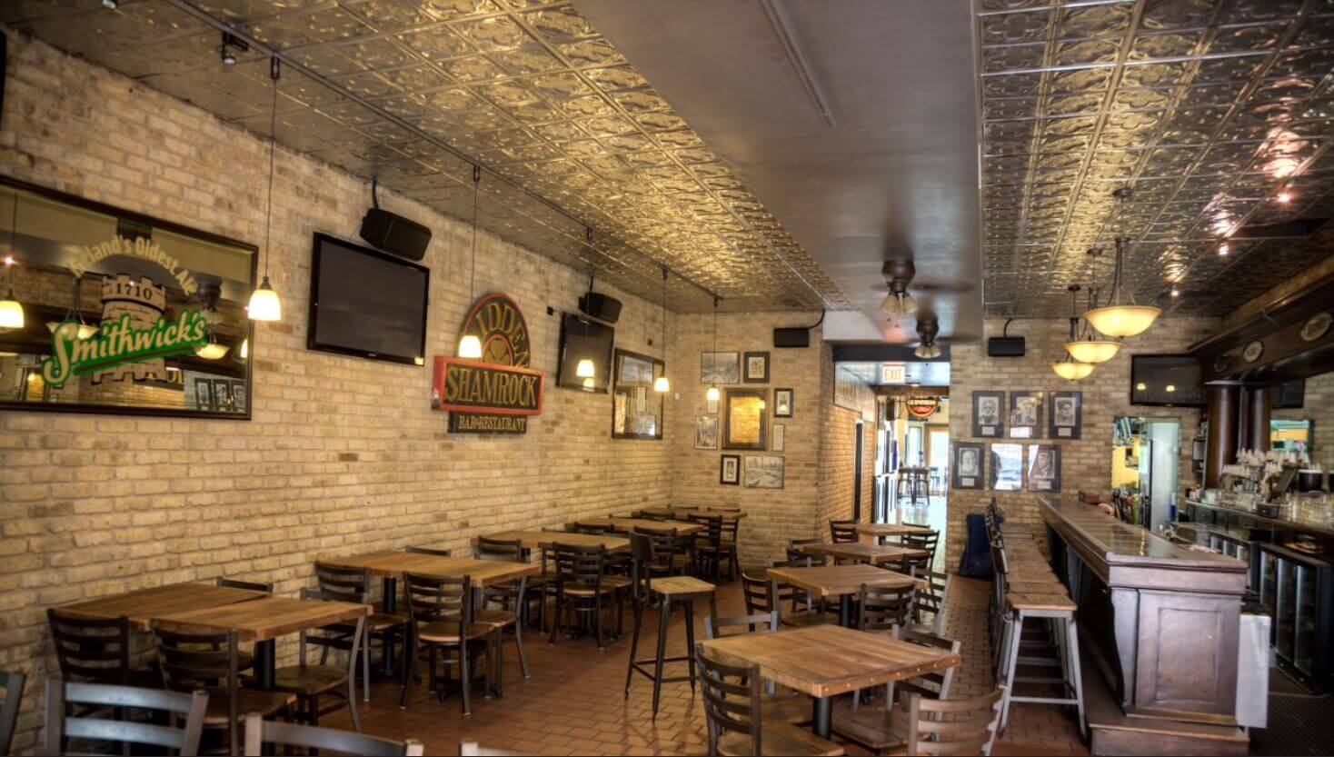 How to Choose Table Tops to Match Your Design Scheme