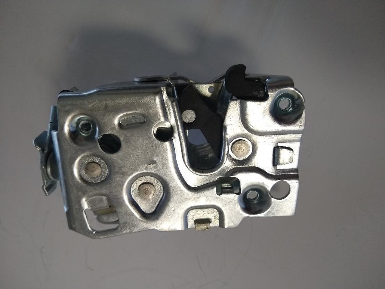 LH Driver side door latch (Lock-Shutter-Spring) replaces GM# 16608235