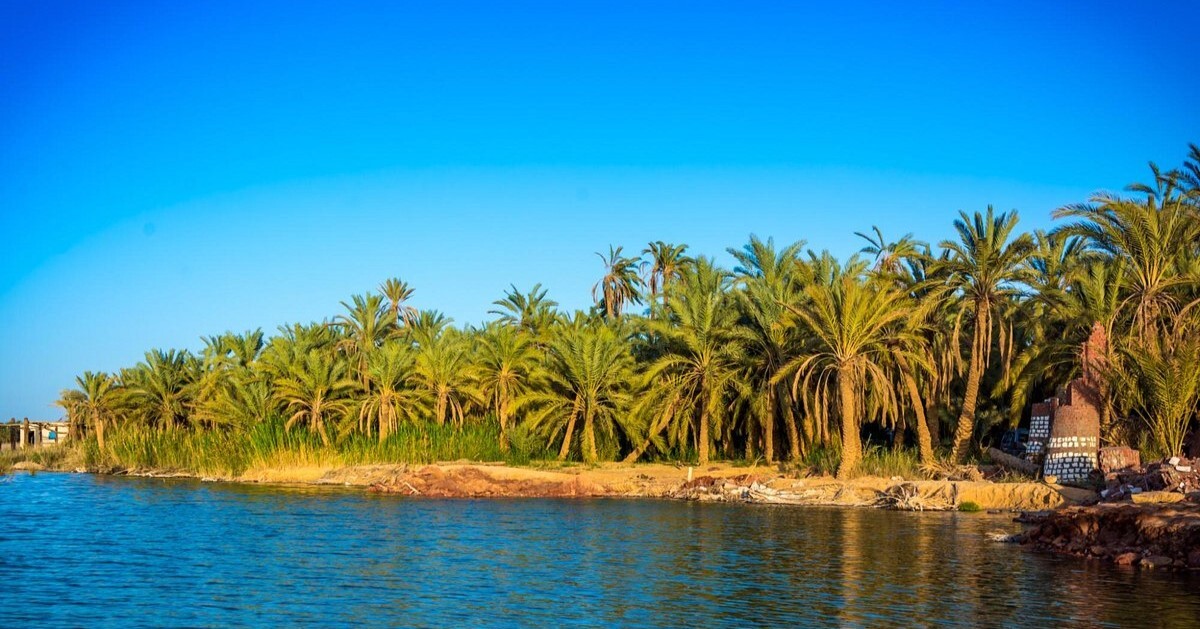Tour to Fatnas Island