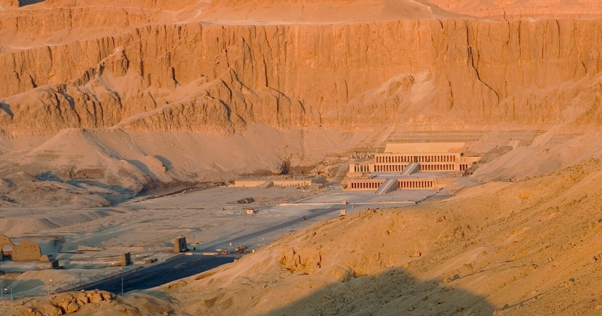 Tour to the Mortuary Temple of Hatshepsut