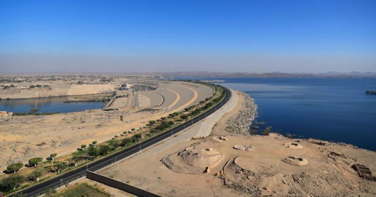 Tour to the High Dam in Aswan