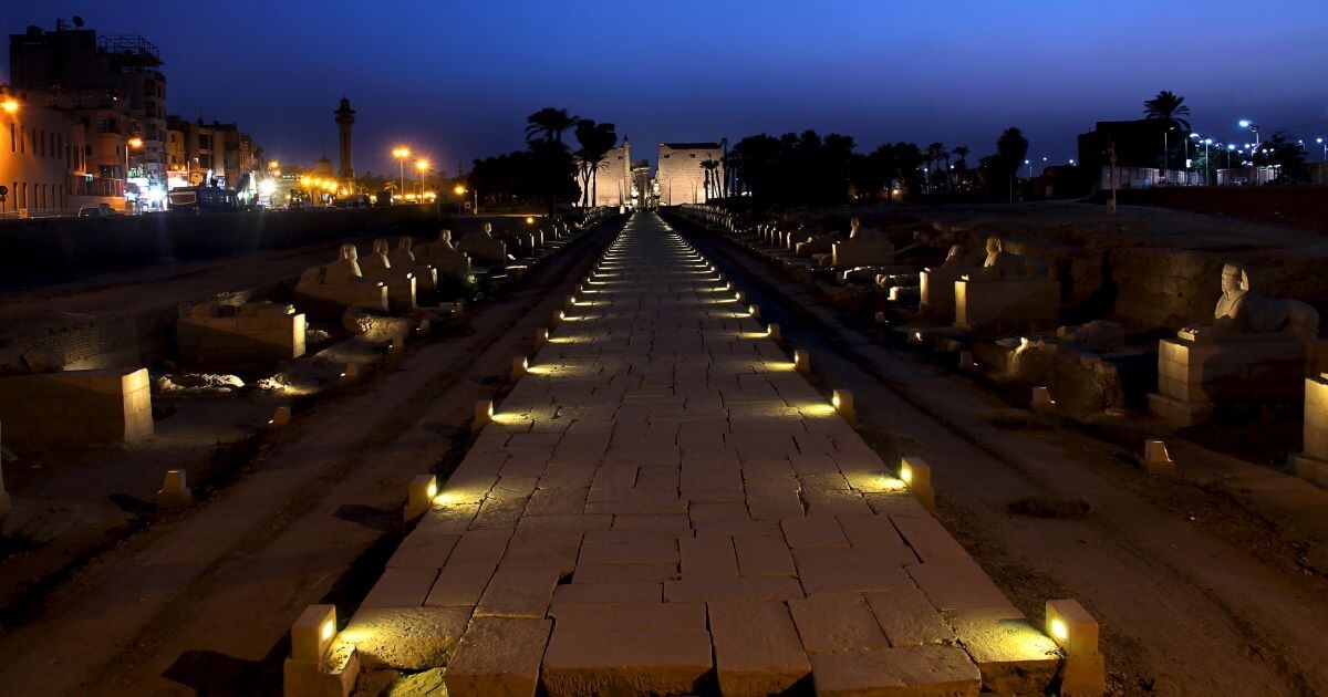 Tour to Luxor Temple by Night