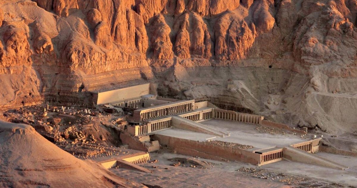 Tour to the Mortuary Temple of Hatshepsut